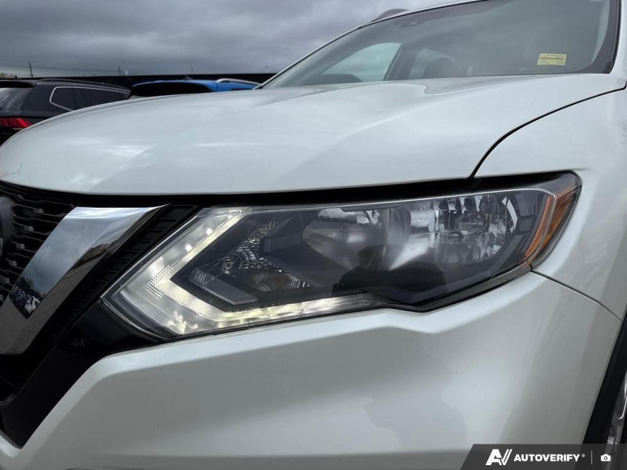 2019 Nissan Rogue SV BACKUP CAM   BLUETOOTH   HTD SEATS   KEYLESS EN Photo