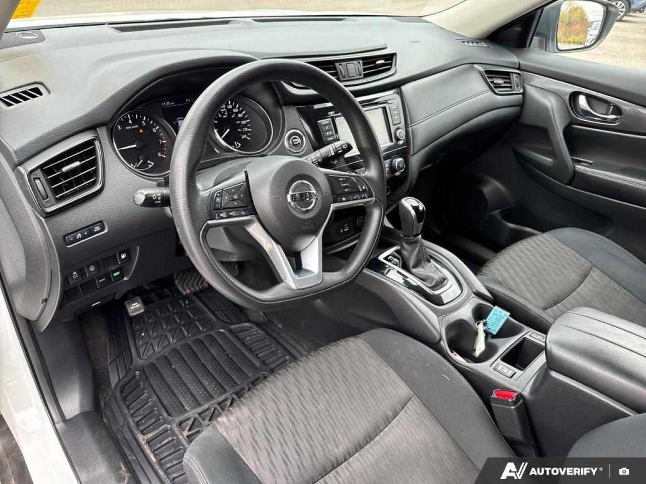 2019 Nissan Rogue SV BACKUP CAM   BLUETOOTH   HTD SEATS   KEYLESS EN Photo
