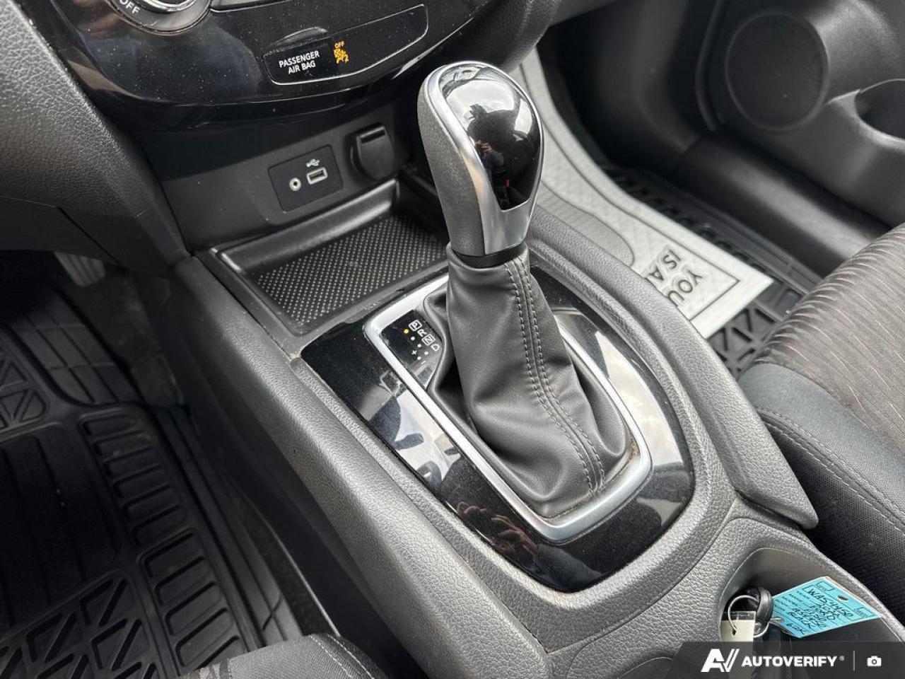 2019 Nissan Rogue SV BACKUP CAM   BLUETOOTH   HTD SEATS   KEYLESS EN Photo