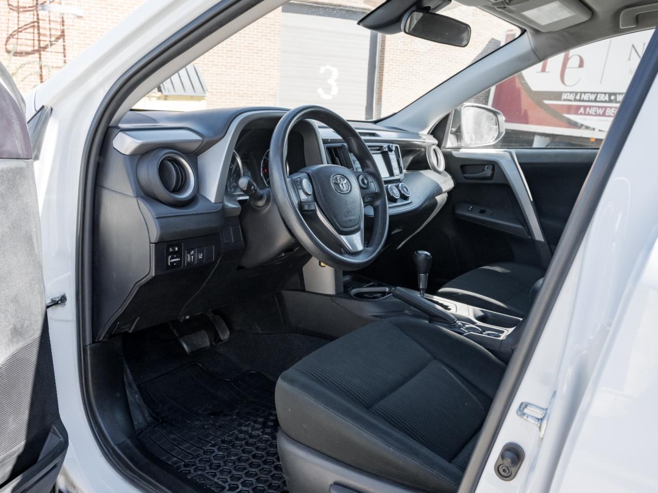 2017 Toyota RAV4 FWD LE -Dealer Serviced-Heated Seats-Rear Cam- Photo