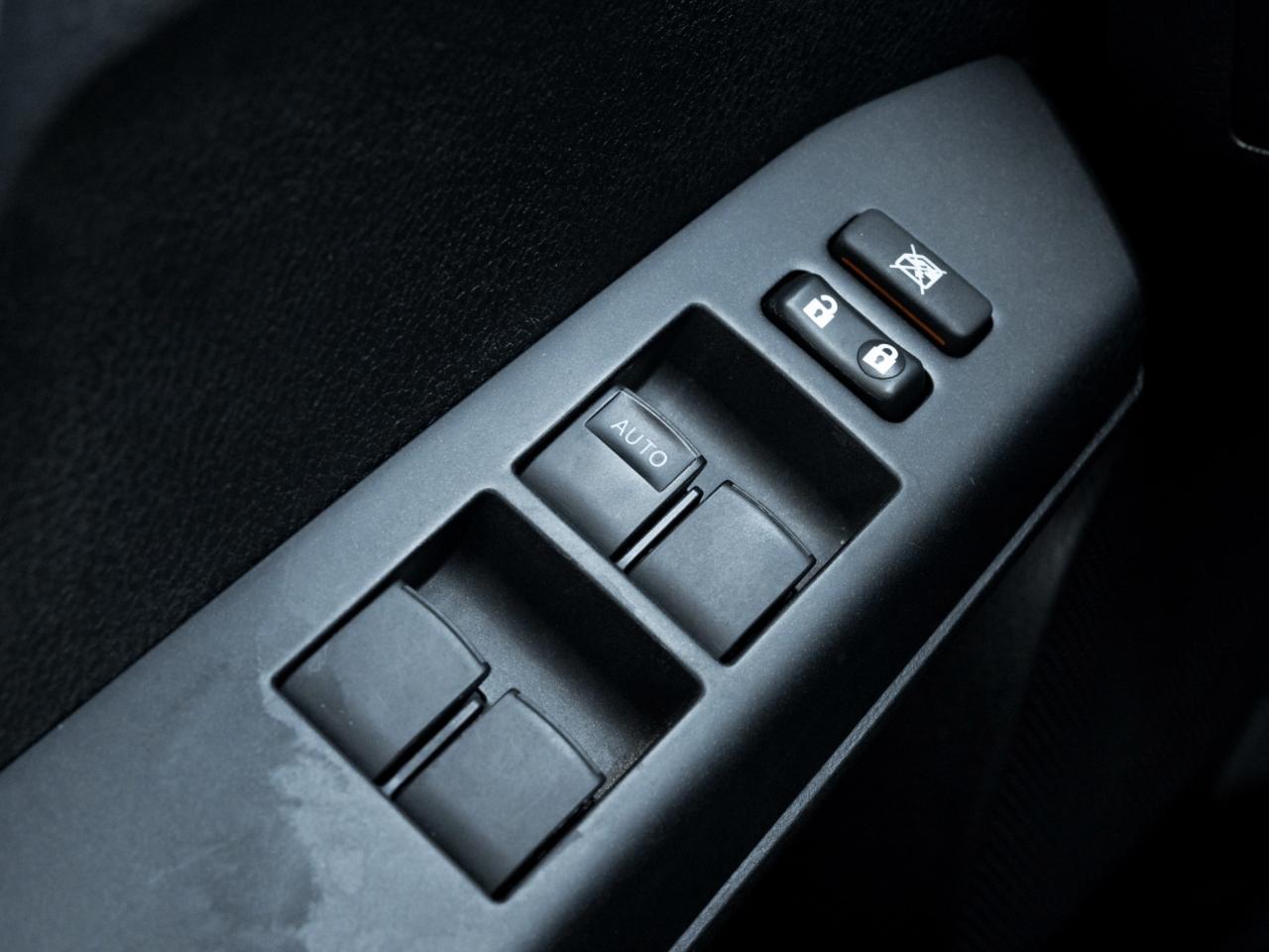 2017 Toyota RAV4 FWD LE -Dealer Serviced-Heated Seats-Rear Cam- Photo