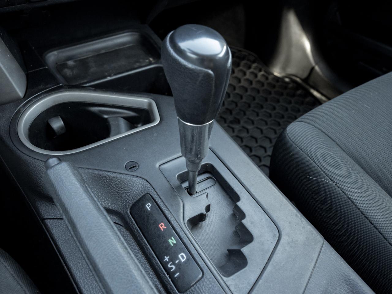 2017 Toyota RAV4 FWD LE -Dealer Serviced-Heated Seats-Rear Cam- Photo