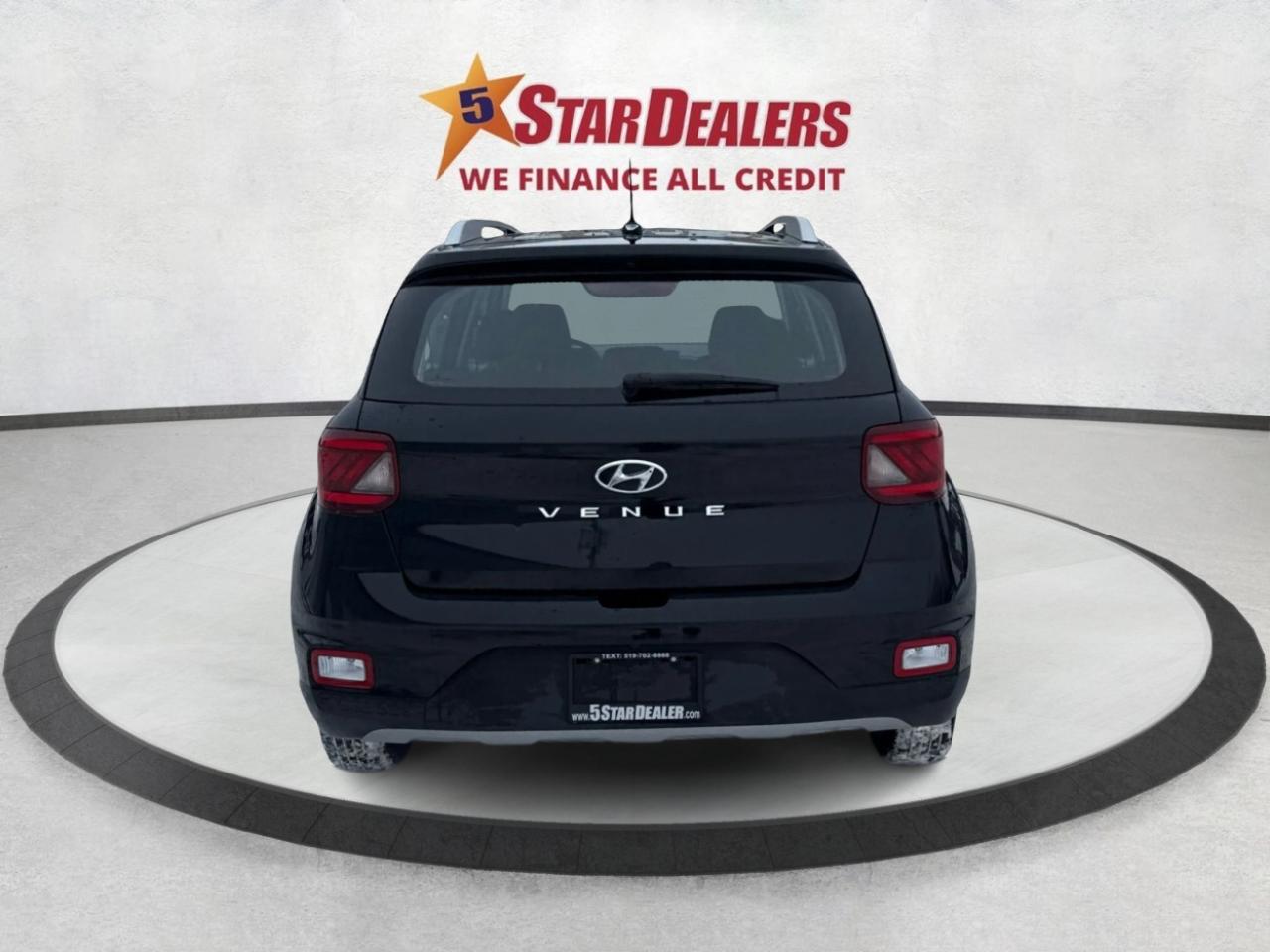 2024 Hyundai Venue POWER & HEATED SEATS LOW KMS WE FINANCE ALL CREDIT Photo