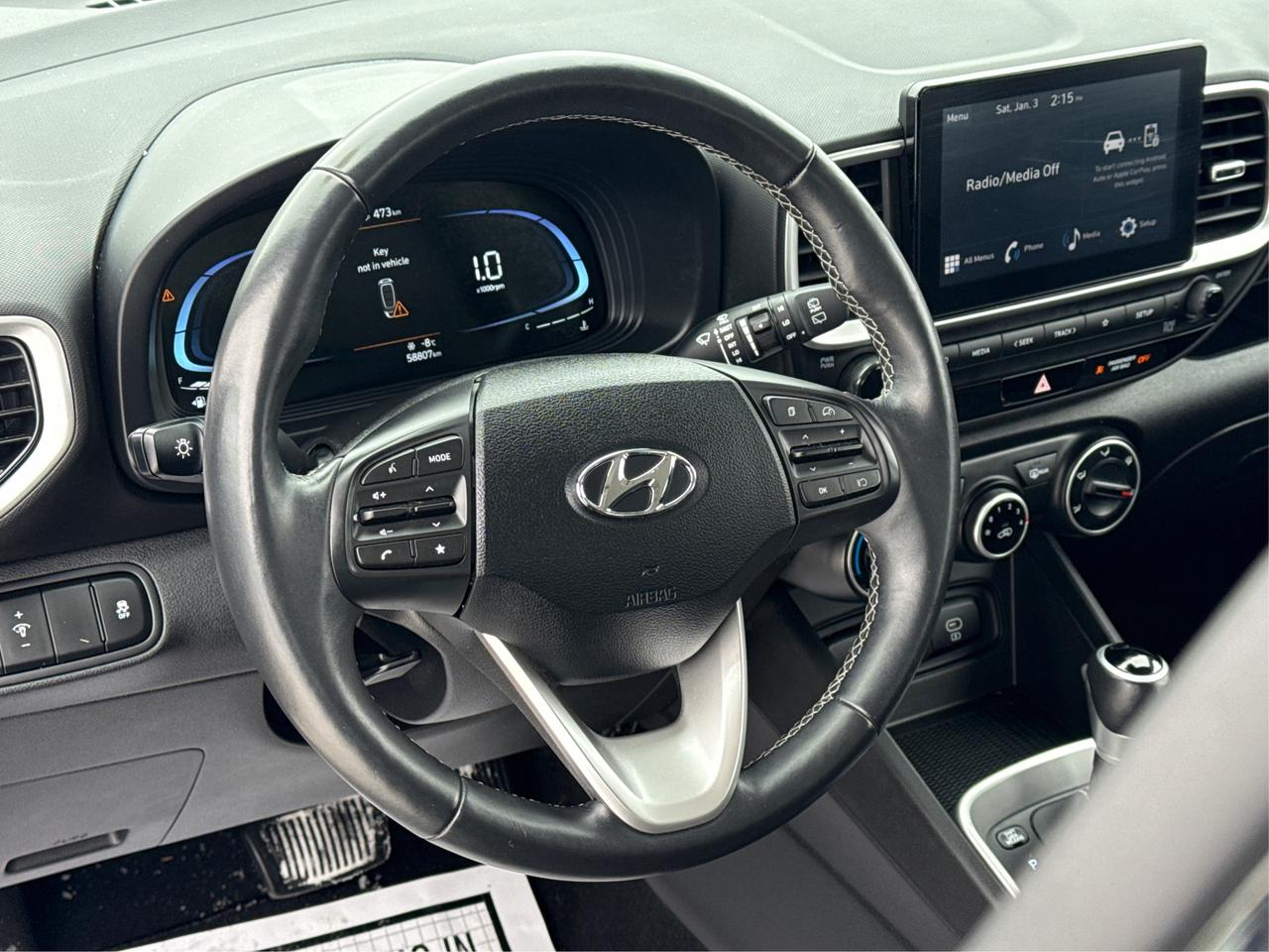 2024 Hyundai Venue POWER & HEATED SEATS LOW KMS WE FINANCE ALL CREDIT Photo