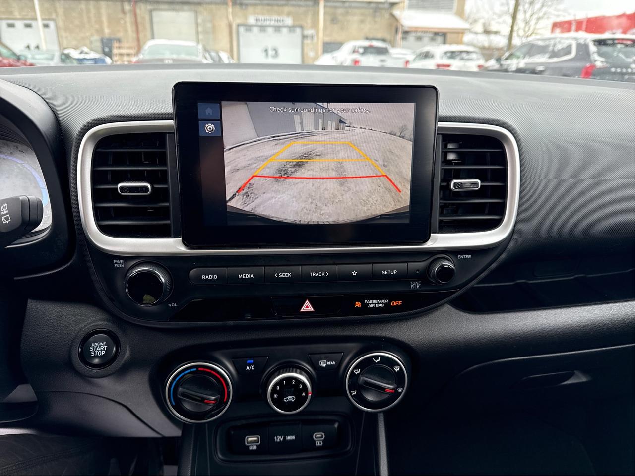 2024 Hyundai Venue POWER & HEATED SEATS LOW KMS WE FINANCE ALL CREDIT Photo