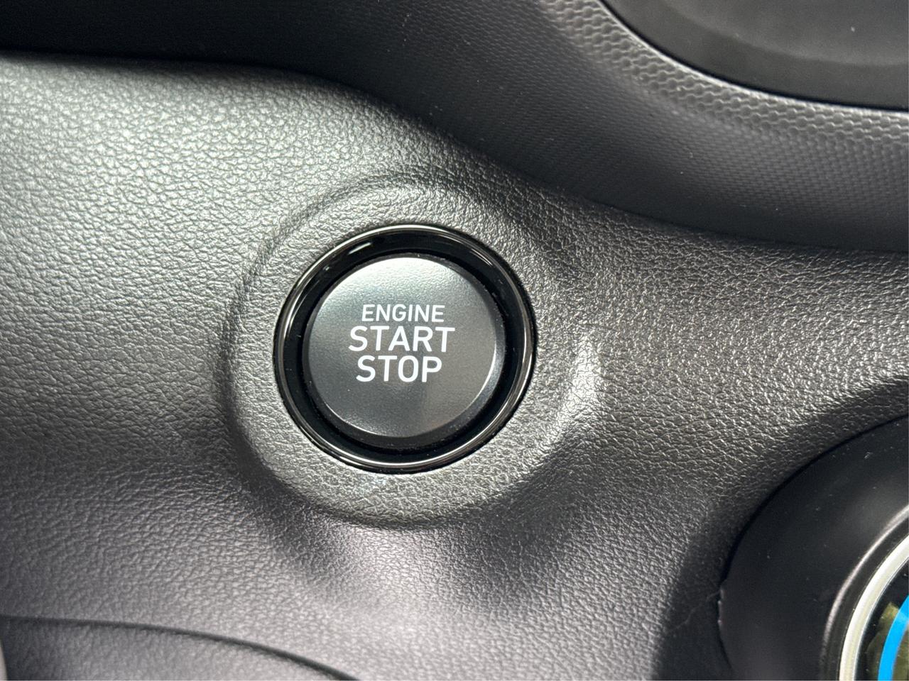 2024 Hyundai Venue POWER & HEATED SEATS LOW KMS WE FINANCE ALL CREDIT Photo