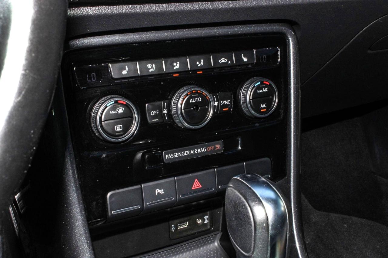 2018 Volkswagen Beetle Dune Auto  HtdSeats BkpCam SiriusXM Photo