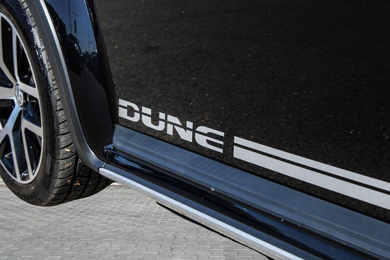 2018 Volkswagen Beetle Dune Auto  HtdSeats BkpCam SiriusXM Photo