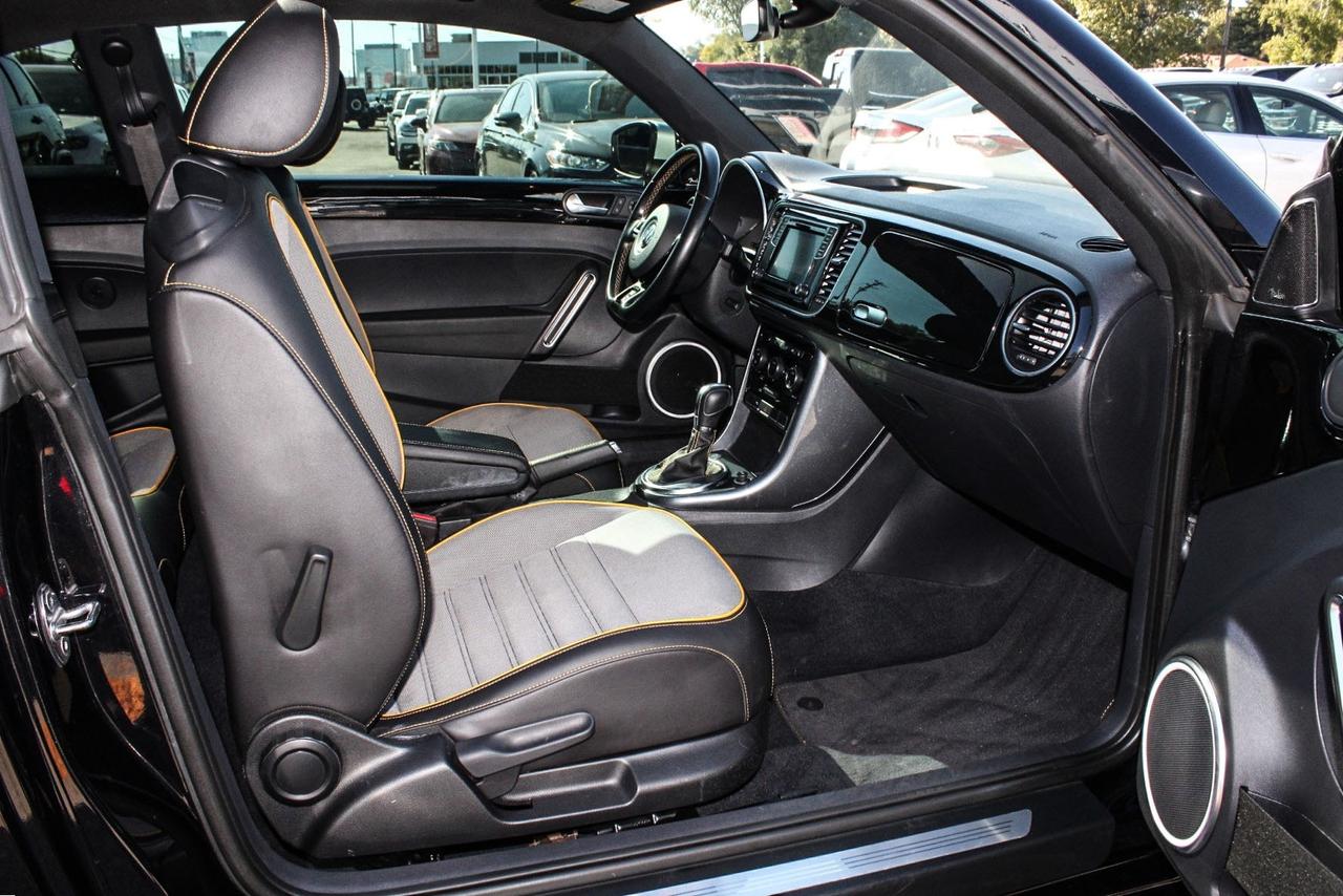 2018 Volkswagen Beetle Dune Auto  HtdSeats BkpCam SiriusXM Photo