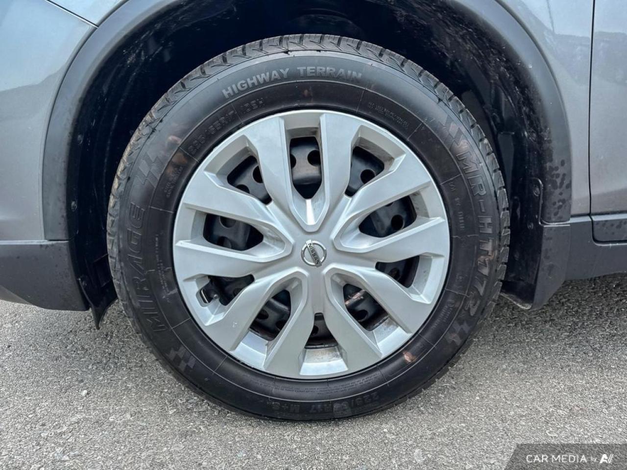 2020 Nissan Rogue S BACKUP CAM   BLUETOOTH   HTD SEATS   KEYLESS ENT Photo