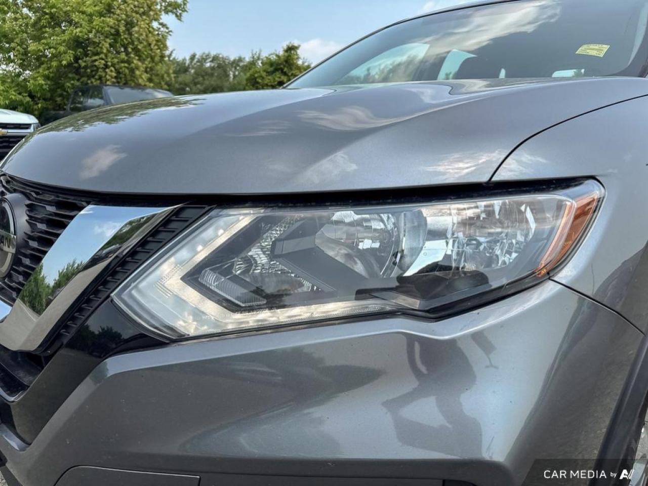 2020 Nissan Rogue S BACKUP CAM   BLUETOOTH   HTD SEATS   KEYLESS ENT Photo