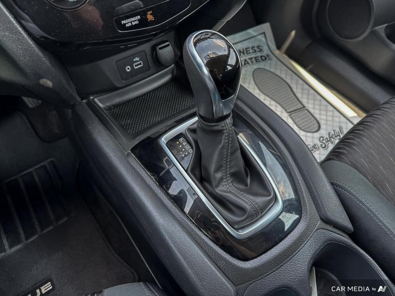 2020 Nissan Rogue S BACKUP CAM   BLUETOOTH   HTD SEATS   KEYLESS ENT Photo