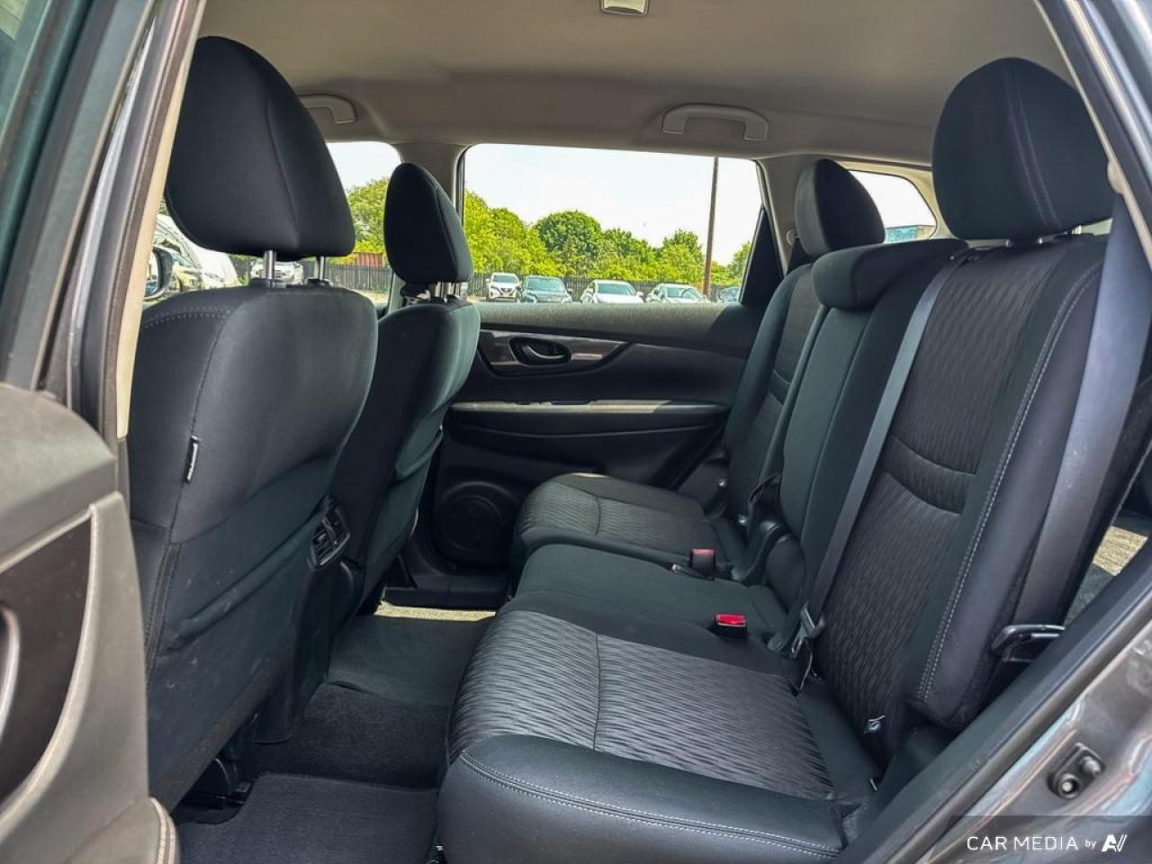 2020 Nissan Rogue S BACKUP CAM   BLUETOOTH   HTD SEATS   KEYLESS ENT Photo