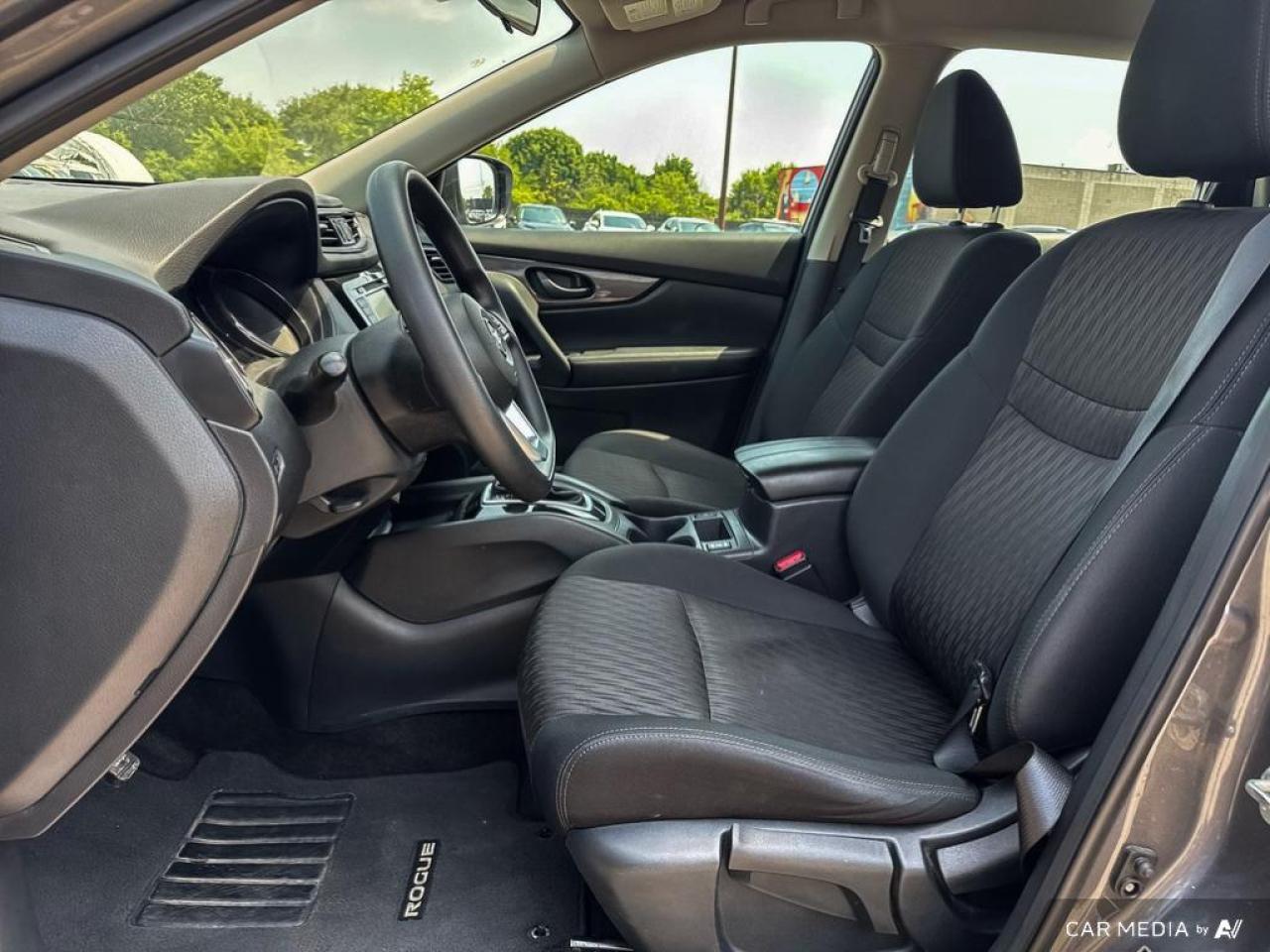 2020 Nissan Rogue S BACKUP CAM   BLUETOOTH   HTD SEATS   KEYLESS ENT Photo