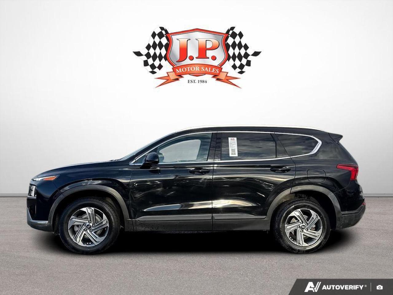 2022 Hyundai Santa Fe ESSENTIAL BACKUP CAM   BLUETOOTH   HTD SEATS   KEY Photo2