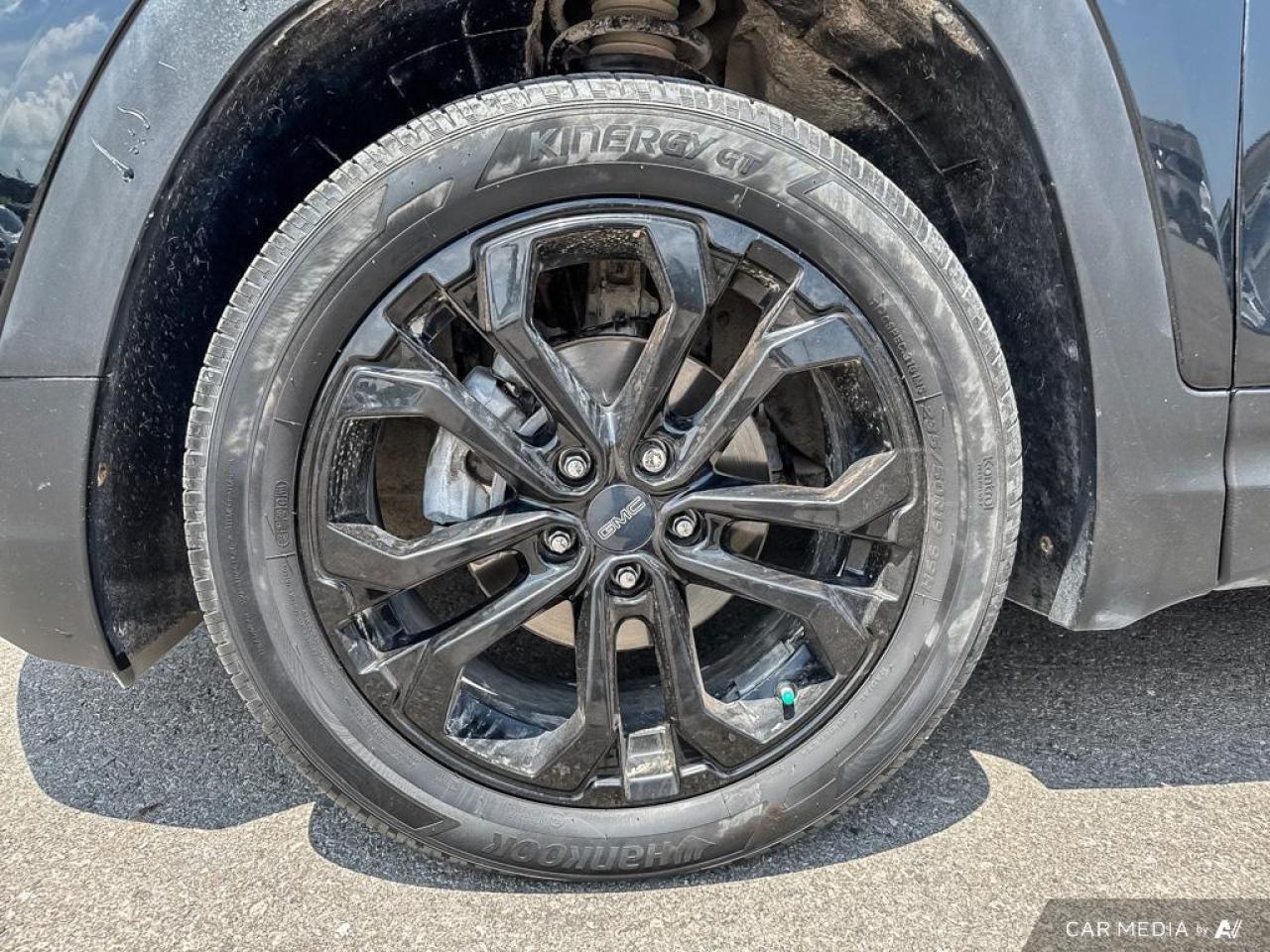 2021 GMC Terrain SLE BACKUP CAM   BLUETOOTH   HTD SEATS   KEYLESS E Photo