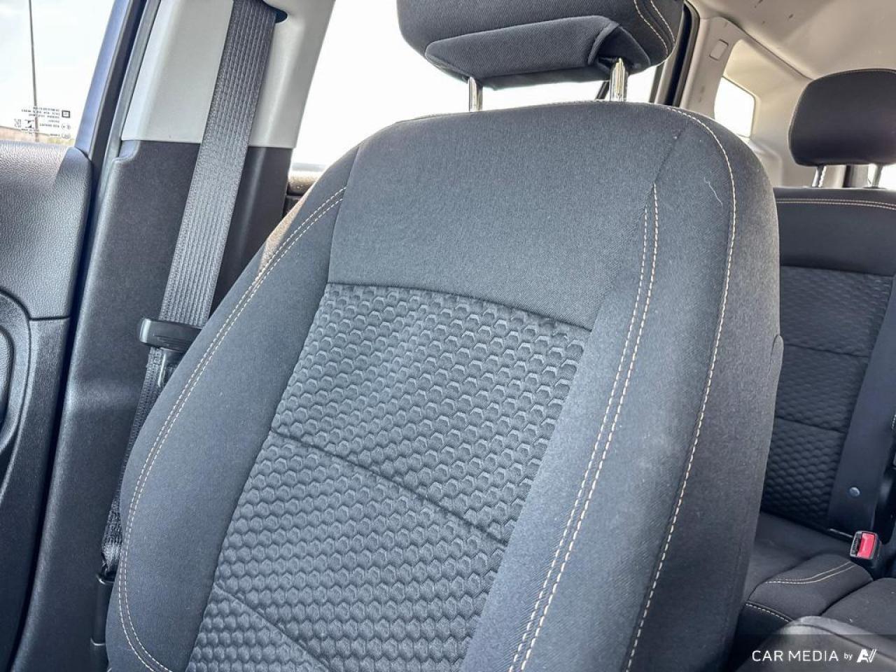 2021 GMC Terrain SLE BACKUP CAM   BLUETOOTH   HTD SEATS   KEYLESS E Photo