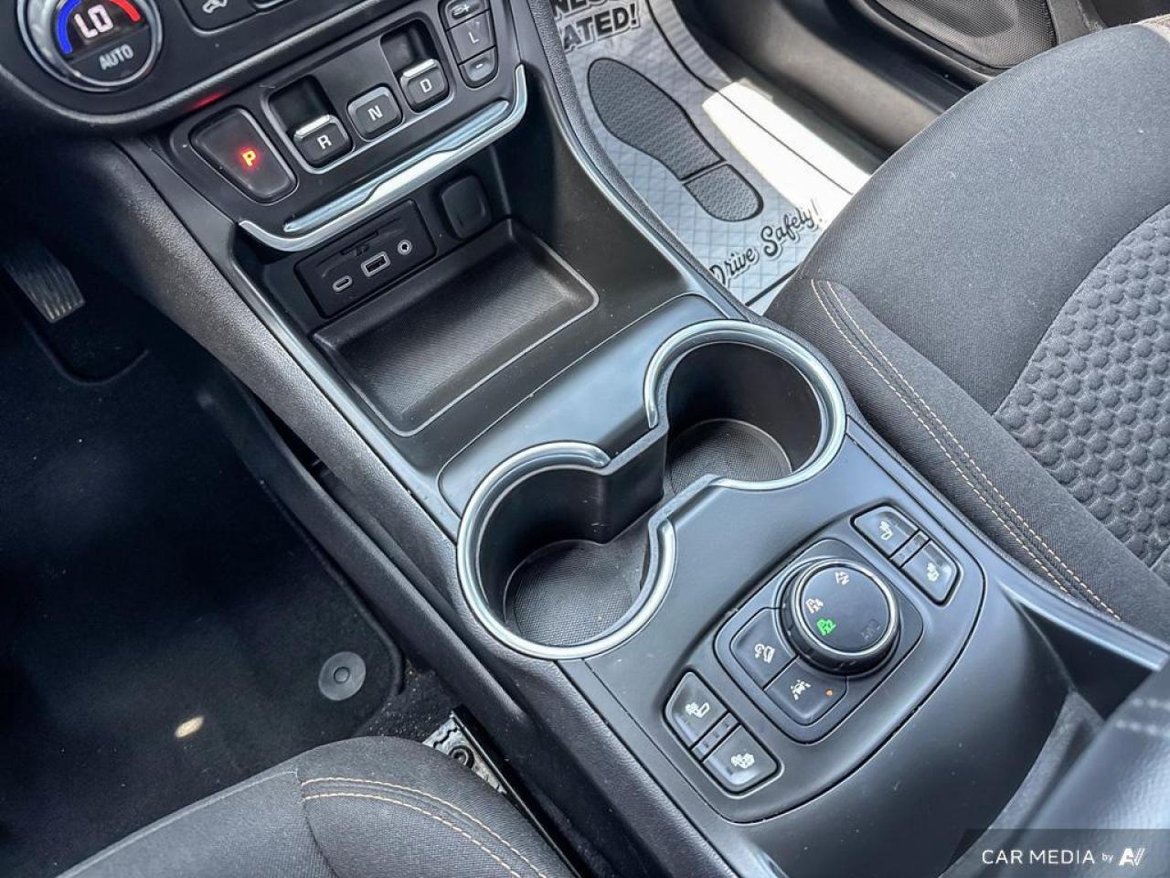 2021 GMC Terrain SLE BACKUP CAM   BLUETOOTH   HTD SEATS   KEYLESS E Photo