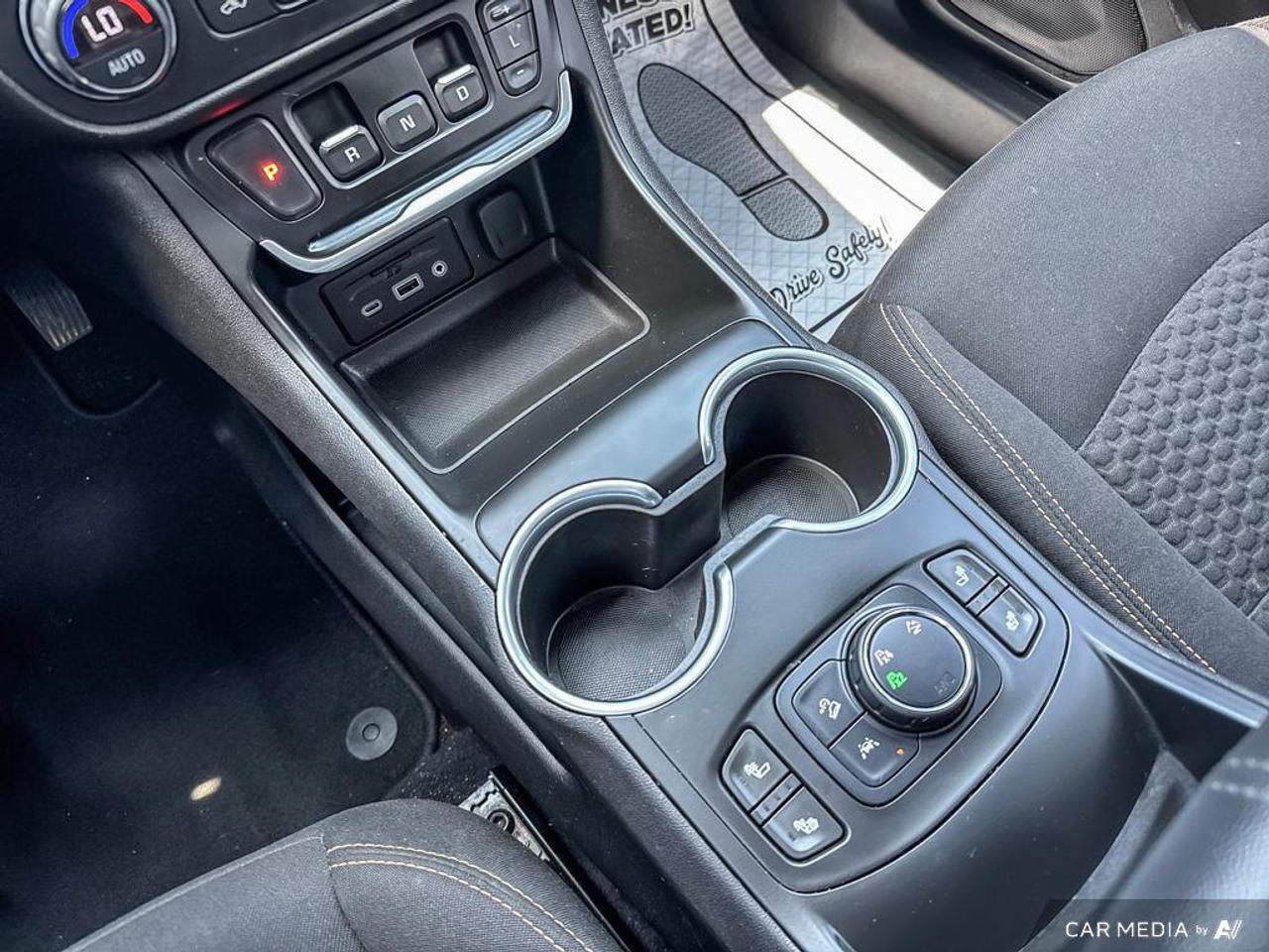 2021 GMC Terrain SLE BACKUP CAM   BLUETOOTH   HTD SEATS   KEYLESS E Photo