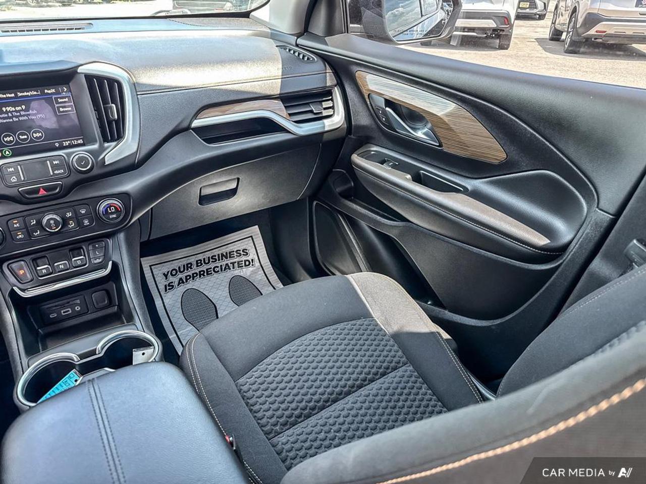 2021 GMC Terrain SLE BACKUP CAM   BLUETOOTH   HTD SEATS   KEYLESS E Photo