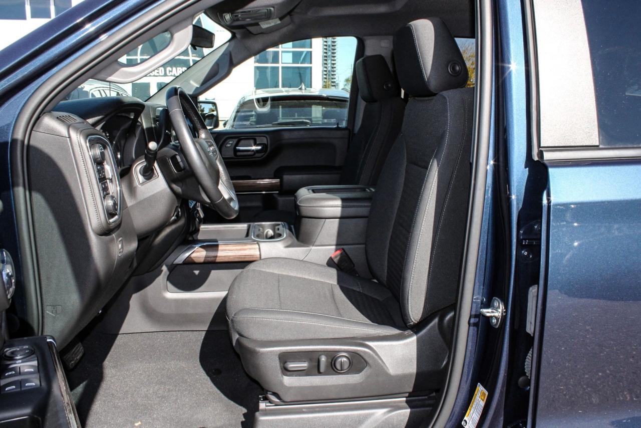 2022 Chevrolet Silverado 1500 4WD Crew Cab RST  Gps BkpCam HtdSeats Photo