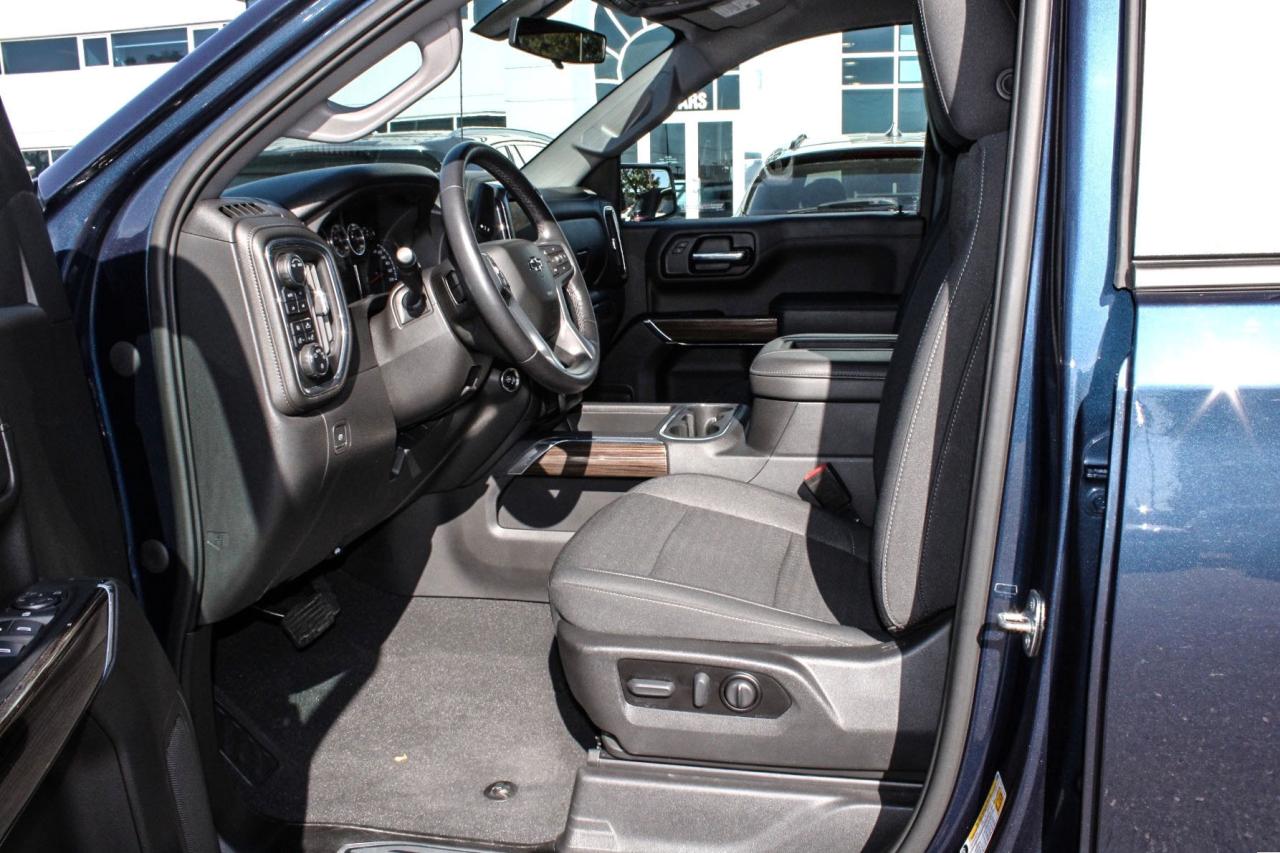 2022 Chevrolet Silverado 1500 4WD Crew Cab RST  Gps BkpCam HtdSeats Photo