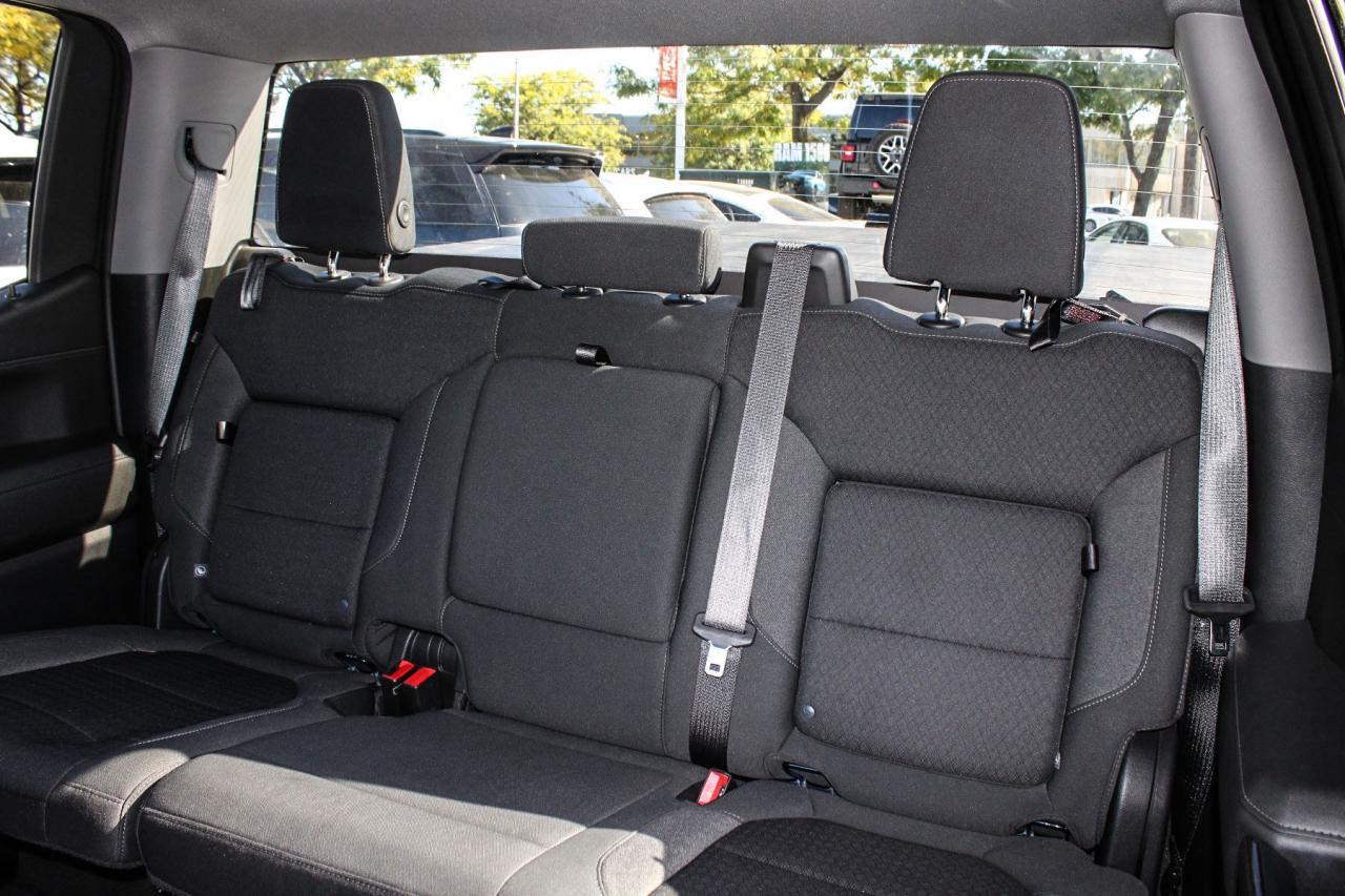 2022 Chevrolet Silverado 1500 4WD Crew Cab RST  Gps BkpCam HtdSeats Photo