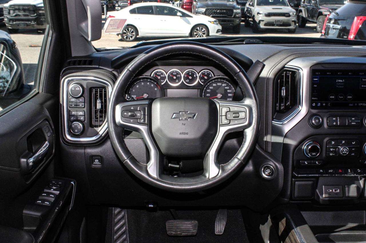 2022 Chevrolet Silverado 1500 4WD Crew Cab RST  Gps BkpCam HtdSeats Photo