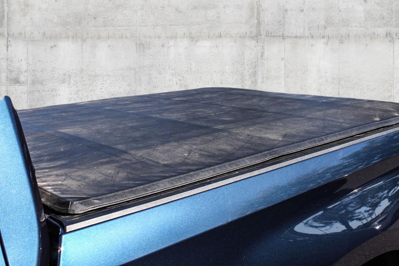 2022 Chevrolet Silverado 1500 4WD Crew Cab RST  Gps BkpCam HtdSeats Photo