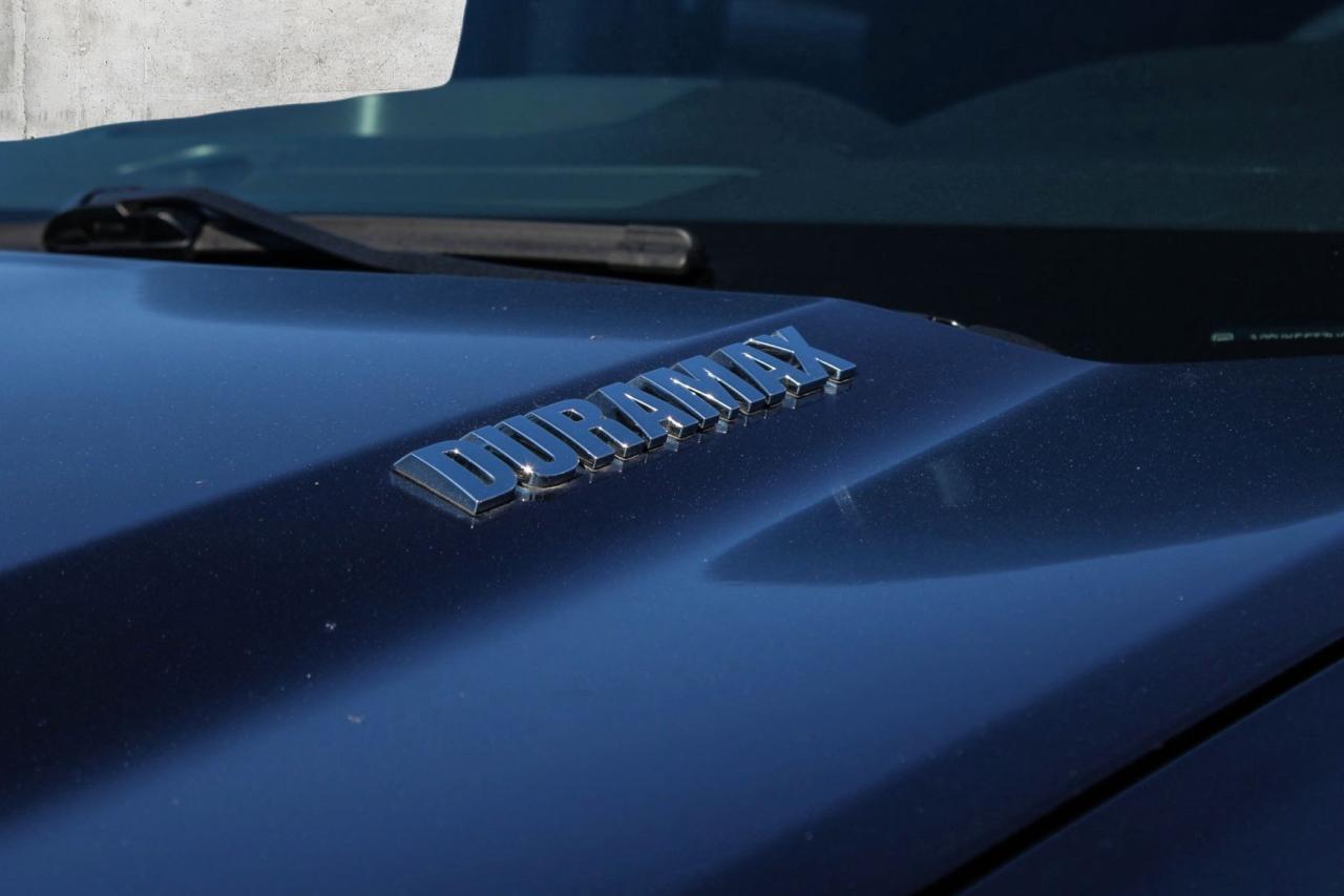 2022 Chevrolet Silverado 1500 4WD Crew Cab RST  Gps BkpCam HtdSeats Photo