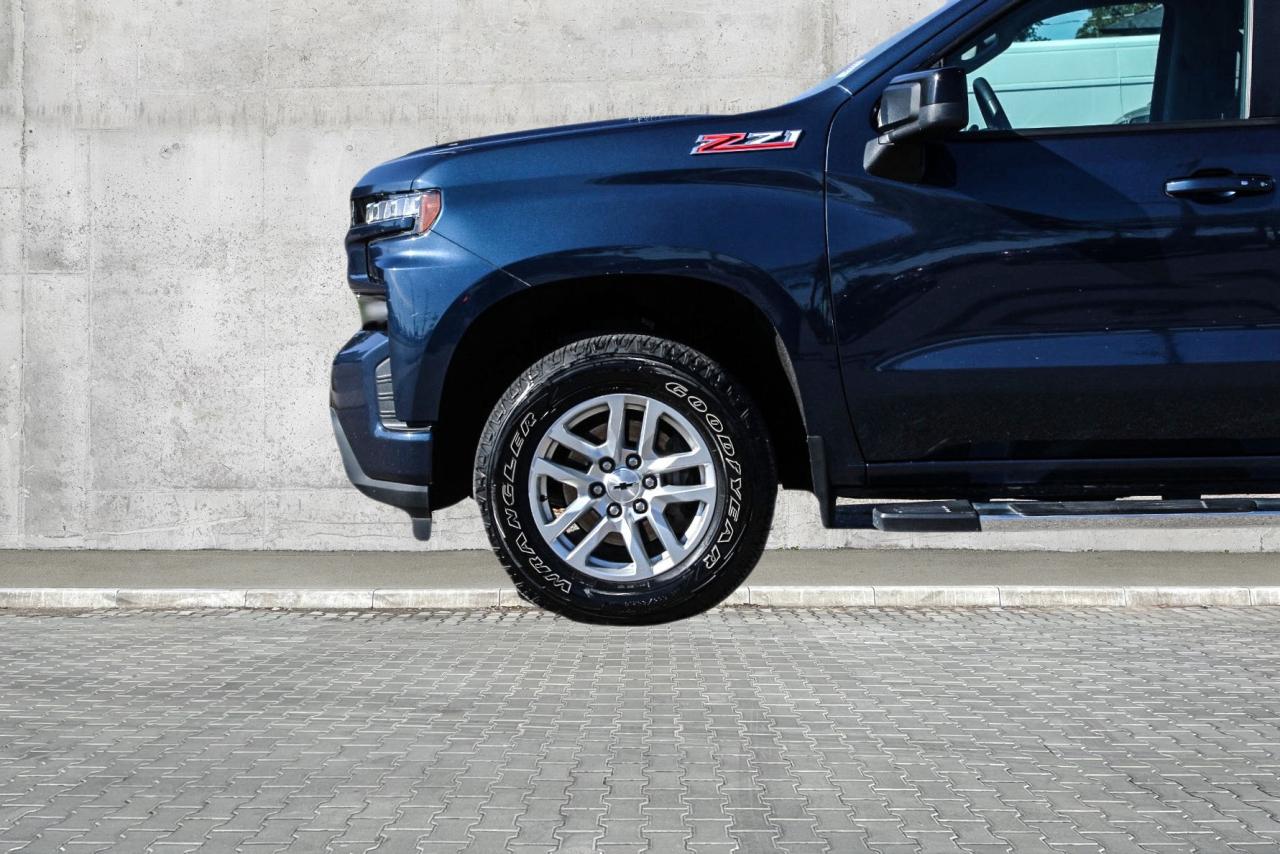 2022 Chevrolet Silverado 1500 4WD Crew Cab RST  Gps BkpCam HtdSeats Photo