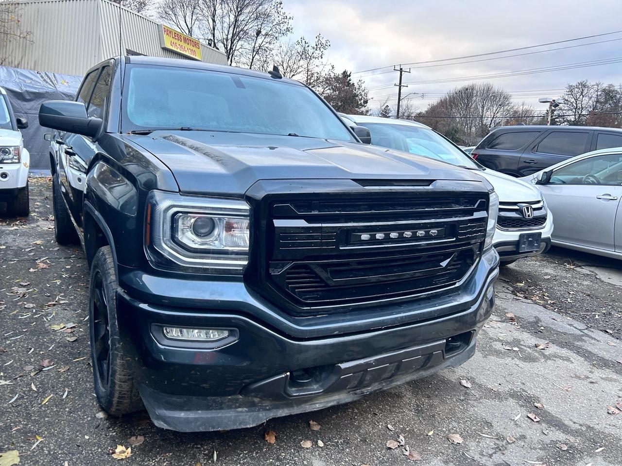 2017 GMC Sierra 1500 4WD Crew Cab 143.5 SLE Photo