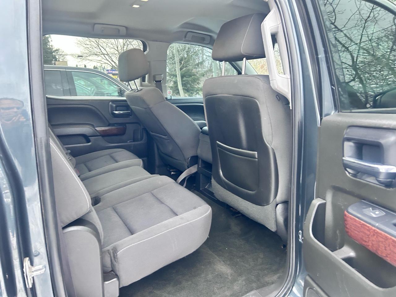 2017 GMC Sierra 1500 4WD Crew Cab 143.5 SLE Photo