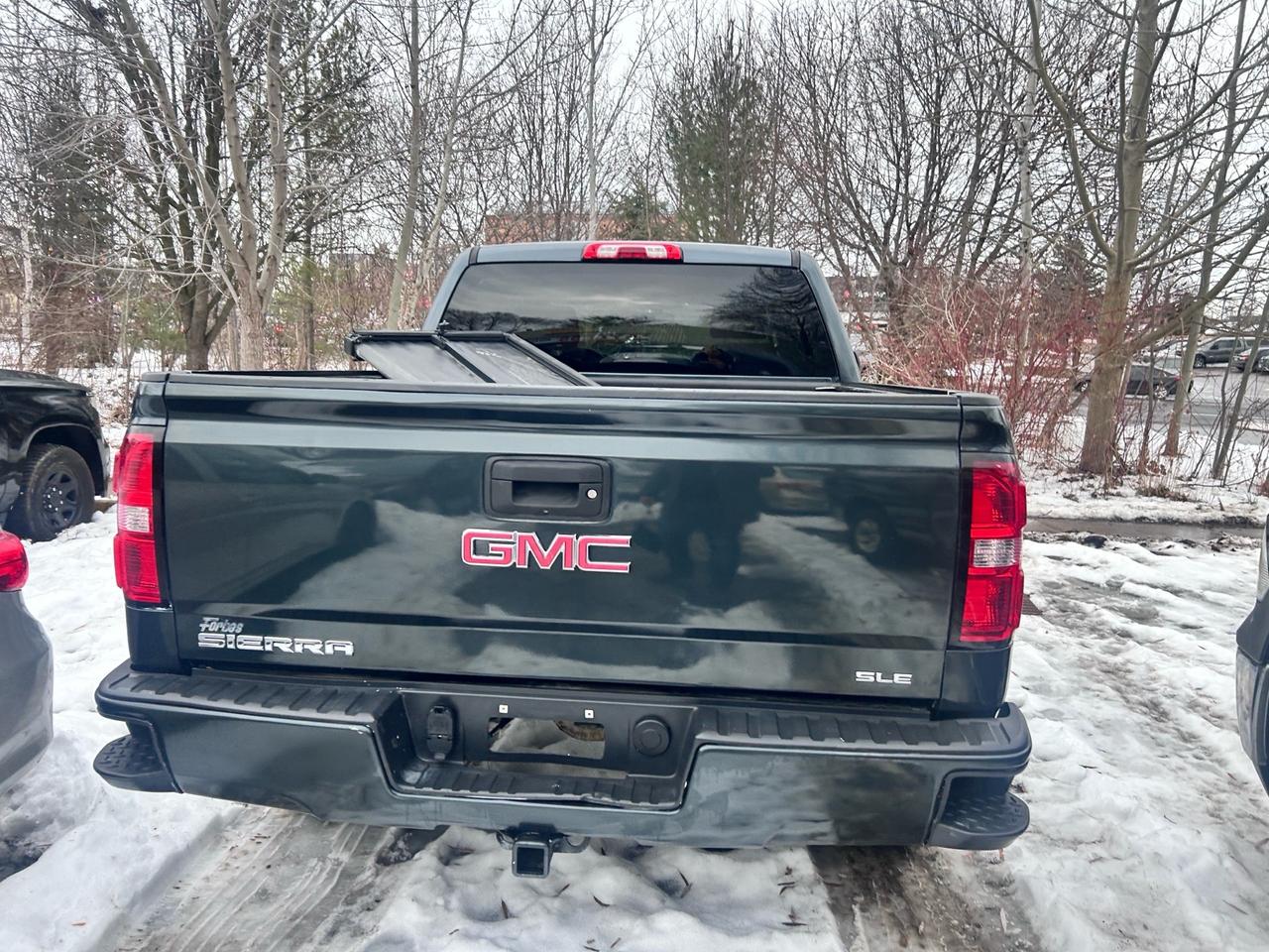 2017 GMC Sierra 1500 4WD Crew Cab 143.5 SLE Photo