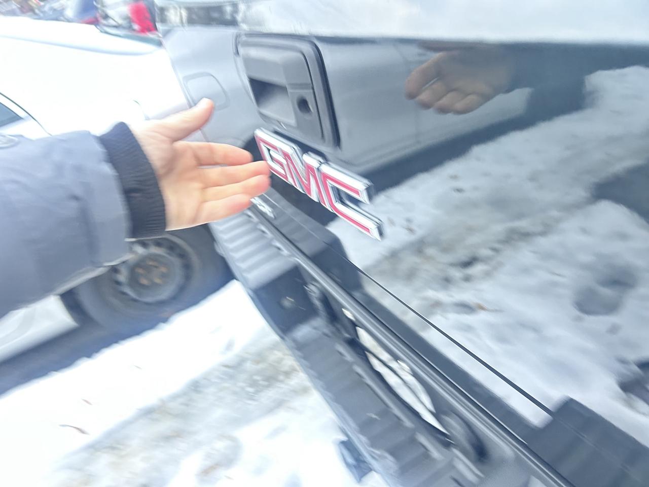2017 GMC Sierra 1500 4WD Crew Cab 143.5 SLE Photo