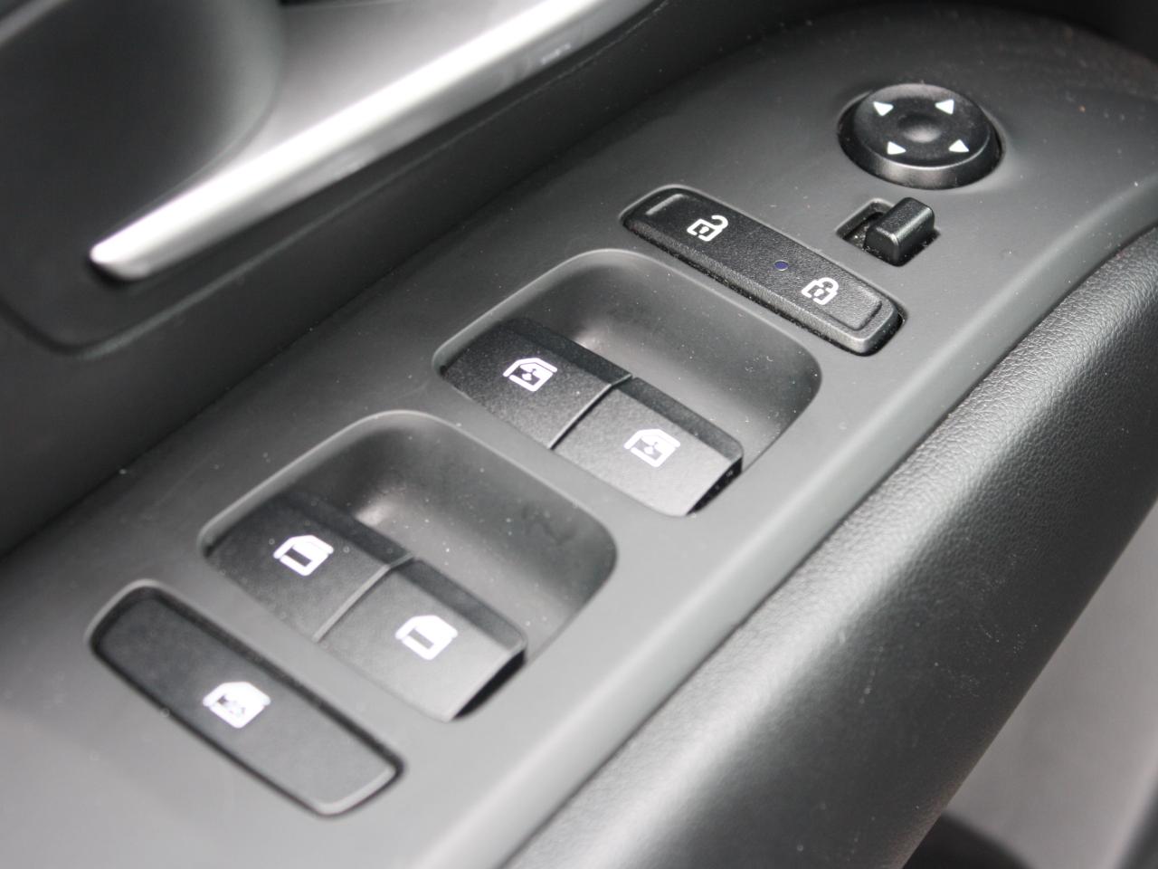 2024 Hyundai Tucson Preferred AWD / Heated Seats / Blind Spot / Camera Photo