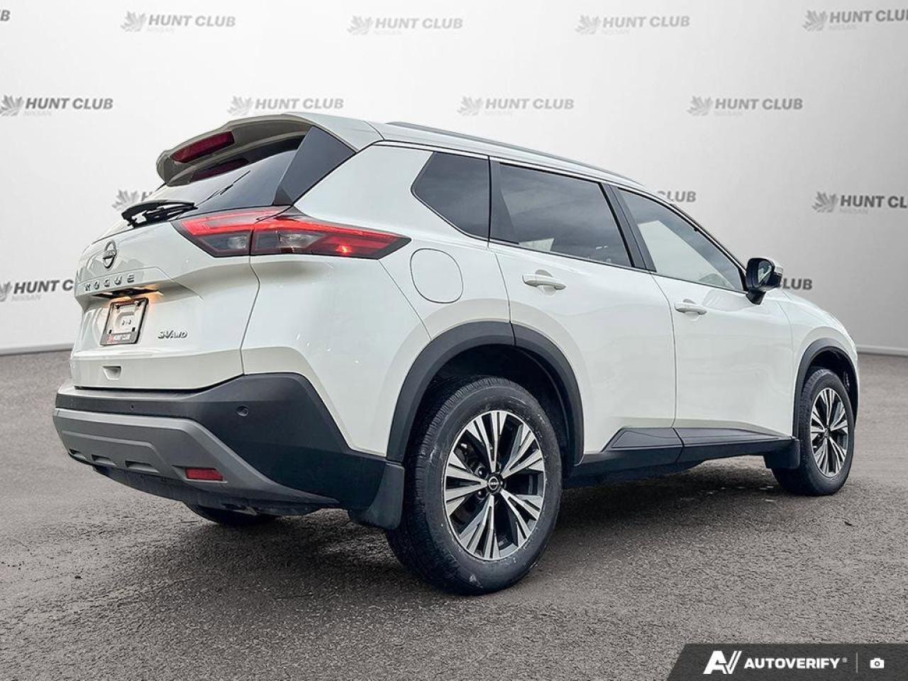 2023 Nissan Rogue SV Photo