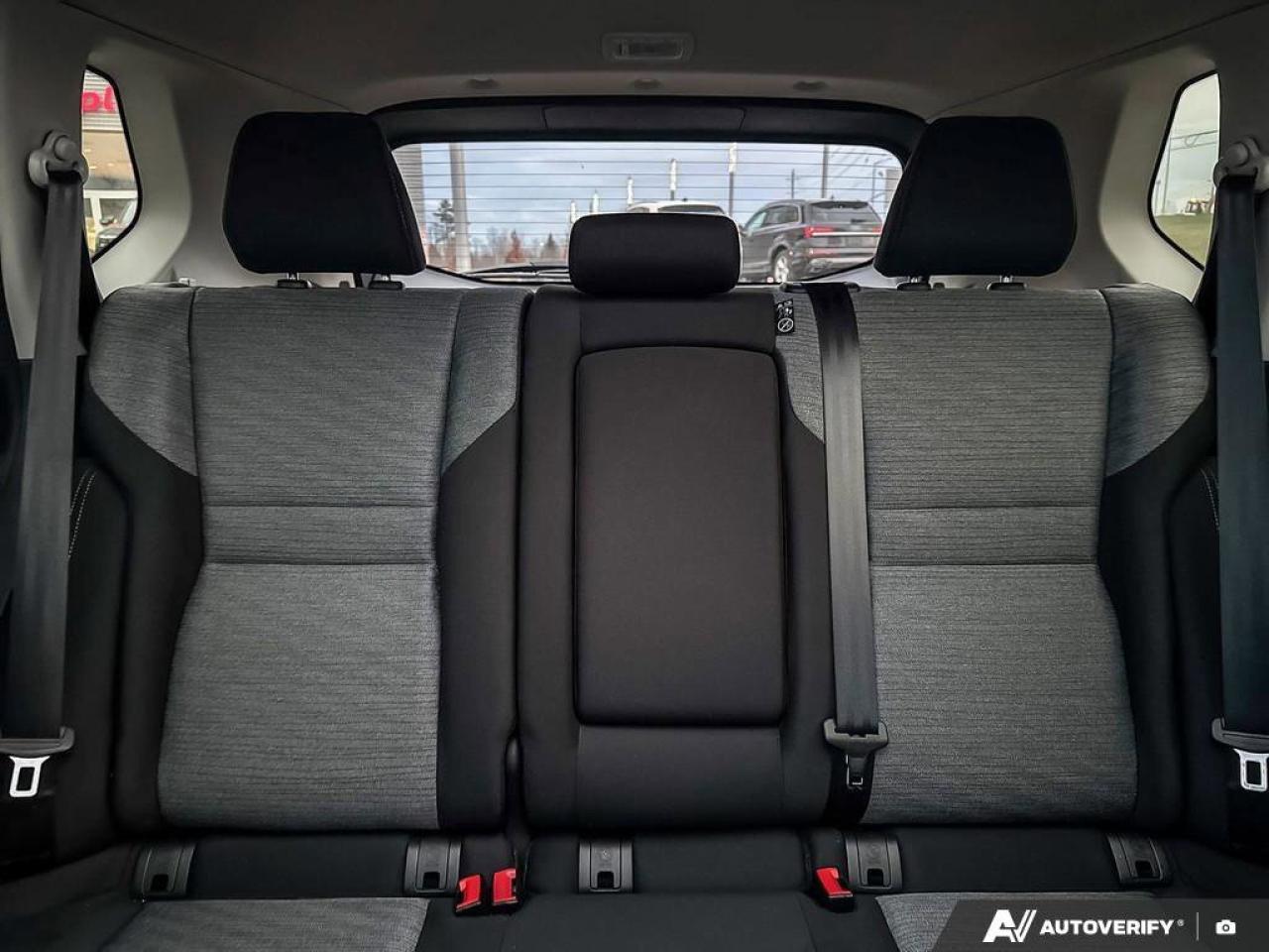 2023 Nissan Rogue SV Photo