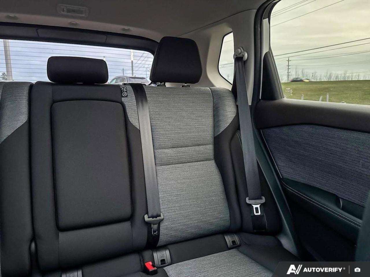 2023 Nissan Rogue SV Photo