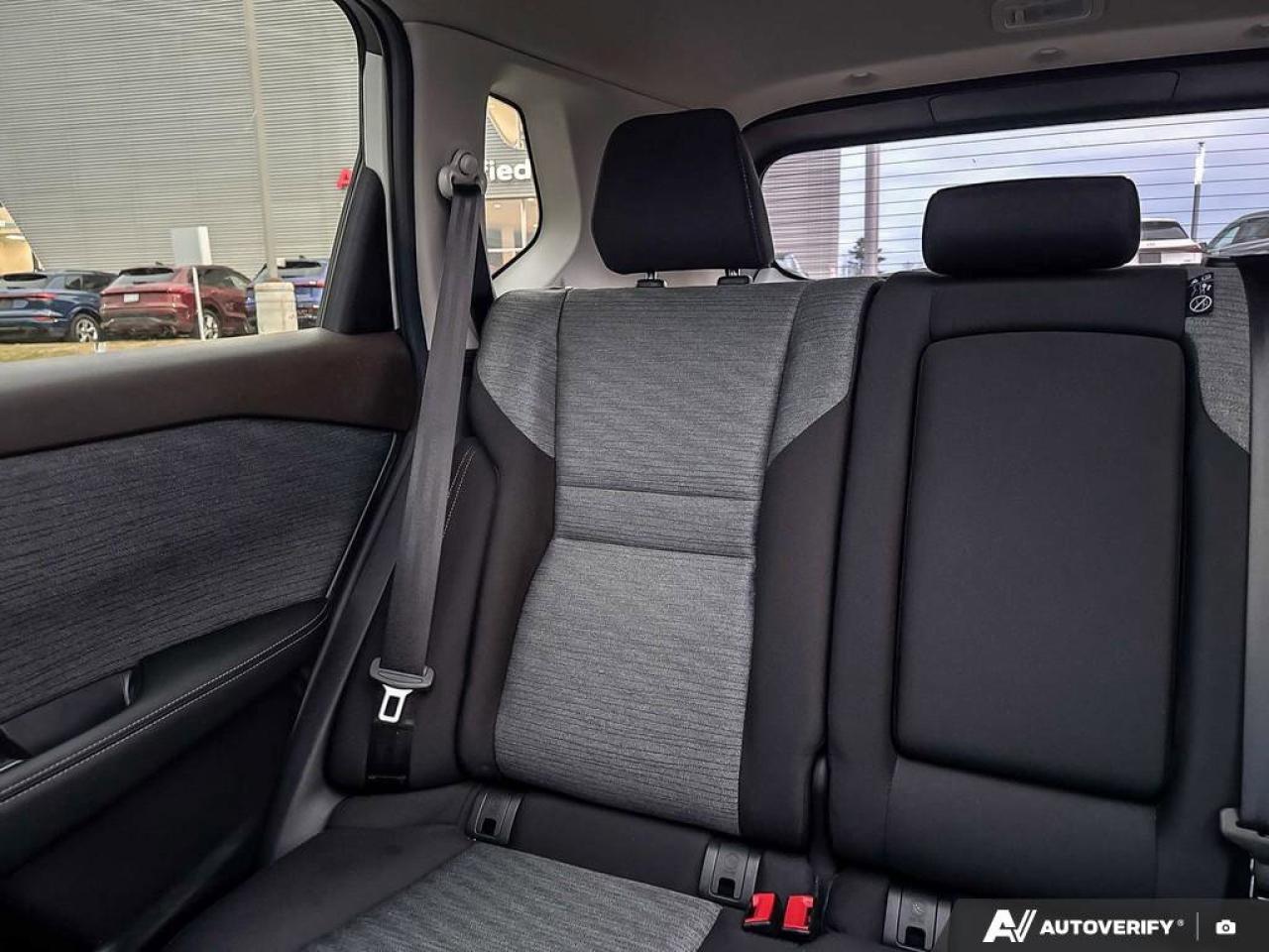 2023 Nissan Rogue SV Photo