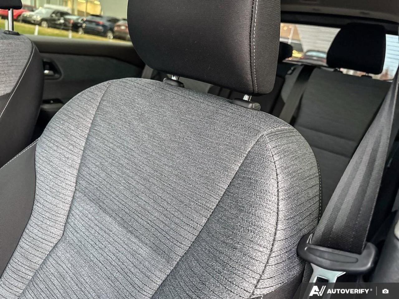 2023 Nissan Rogue SV Photo