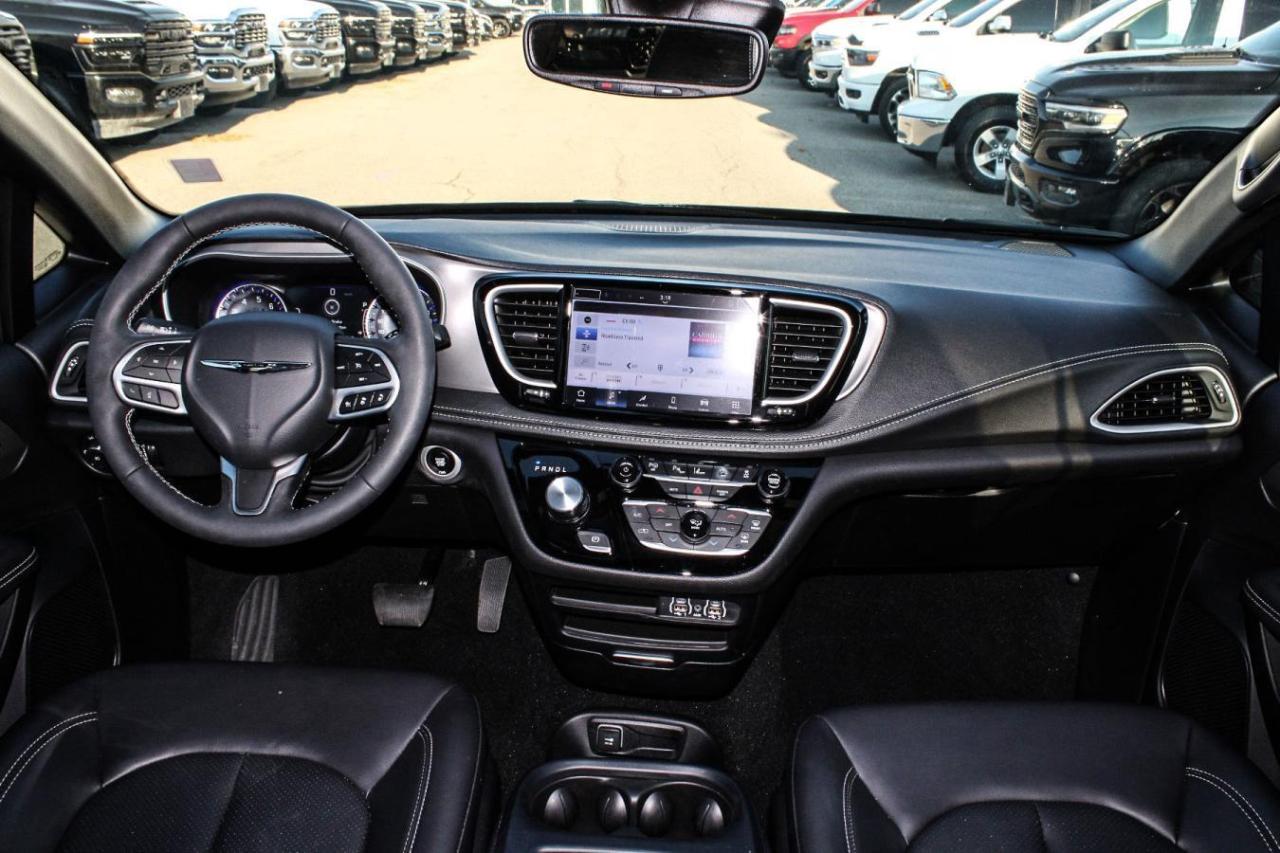 2025 Chrysler Pacifica BkpCam SiriusXM Photo