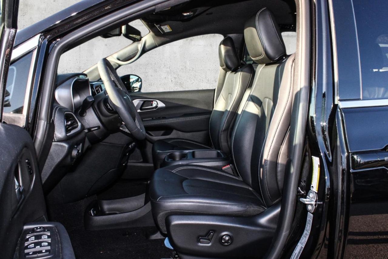 2025 Chrysler Pacifica BkpCam SiriusXM Photo