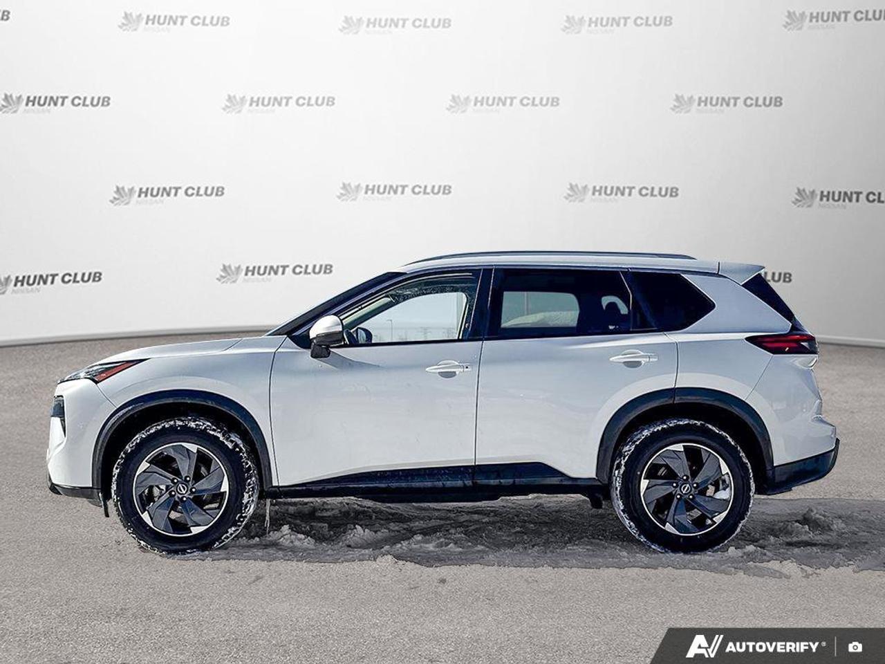 2024 Nissan Rogue SV Moonroof   Apple CarPlay   Clean Carfax   Heate Photo