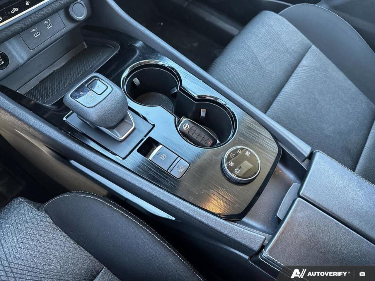 2024 Nissan Rogue SV Moonroof   Apple CarPlay   Clean Carfax   Heate Photo