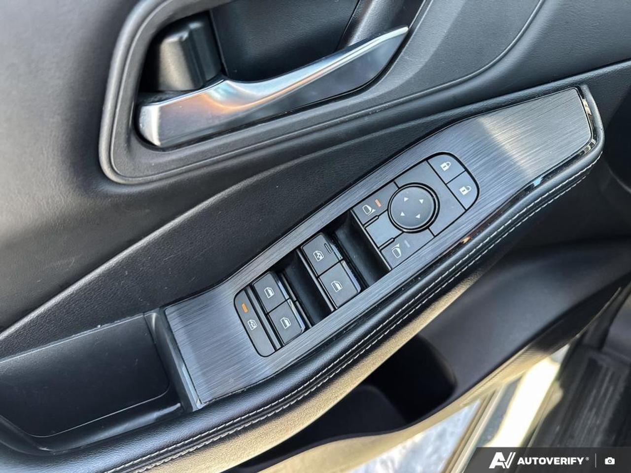 2024 Nissan Rogue SV Moonroof   Apple CarPlay   Clean Carfax   Heate Photo