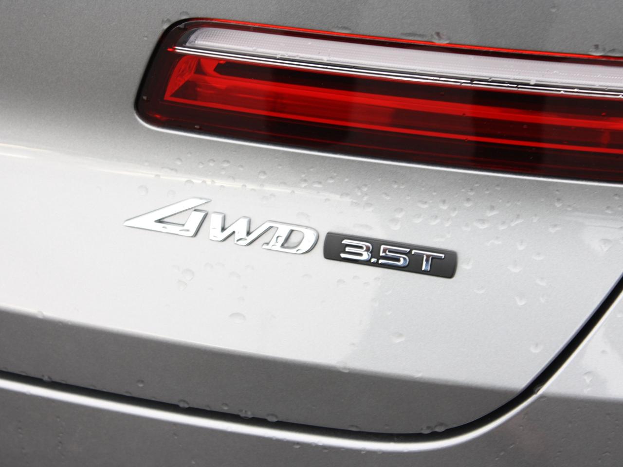 2024 Genesis GV80 Prestige 3.5T AWD / Vent Seats / 21” Alloys / Bose Photo