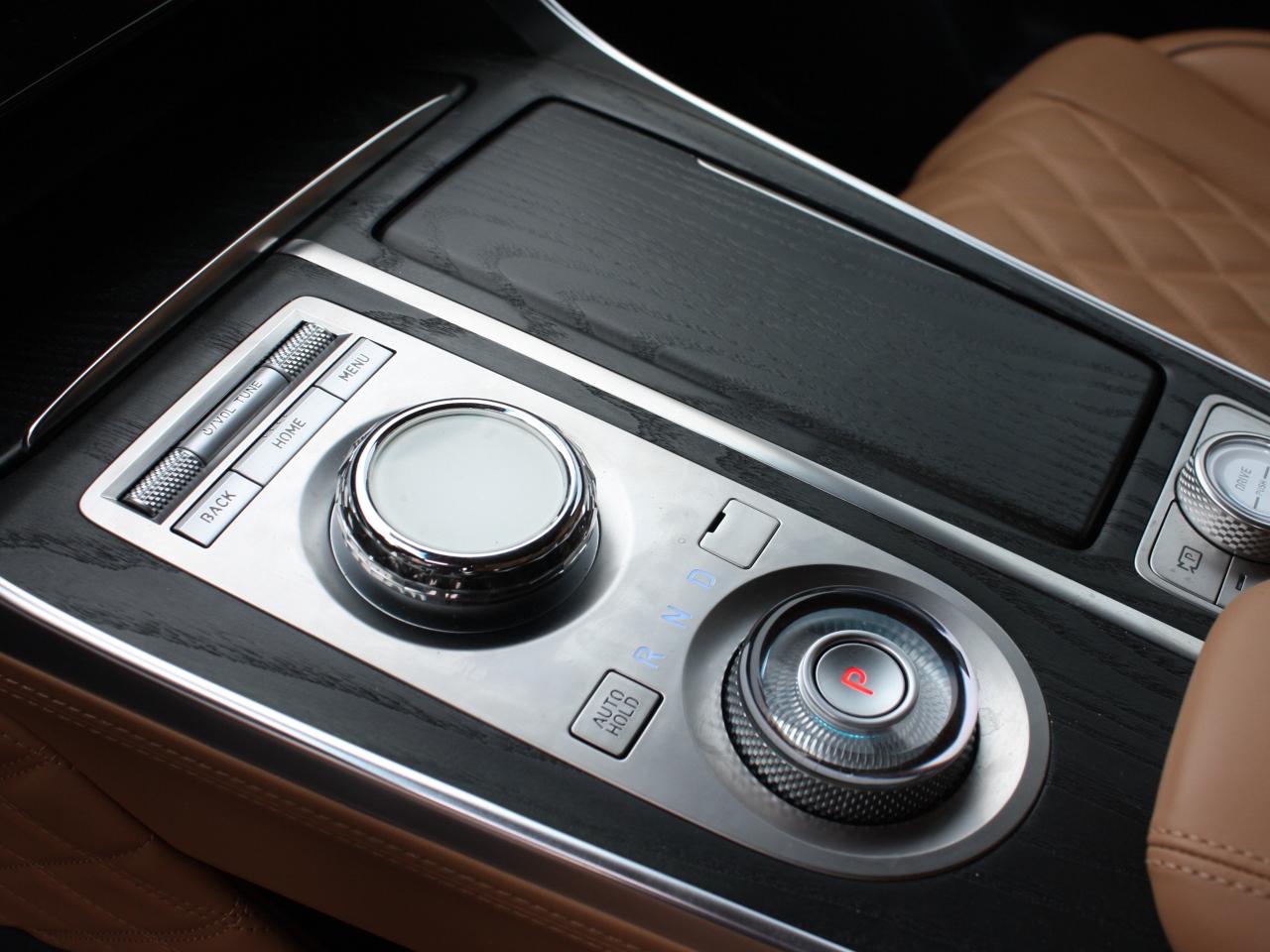 2024 Genesis GV80 Prestige 3.5T AWD / Vent Seats / 21” Alloys / Bose Photo