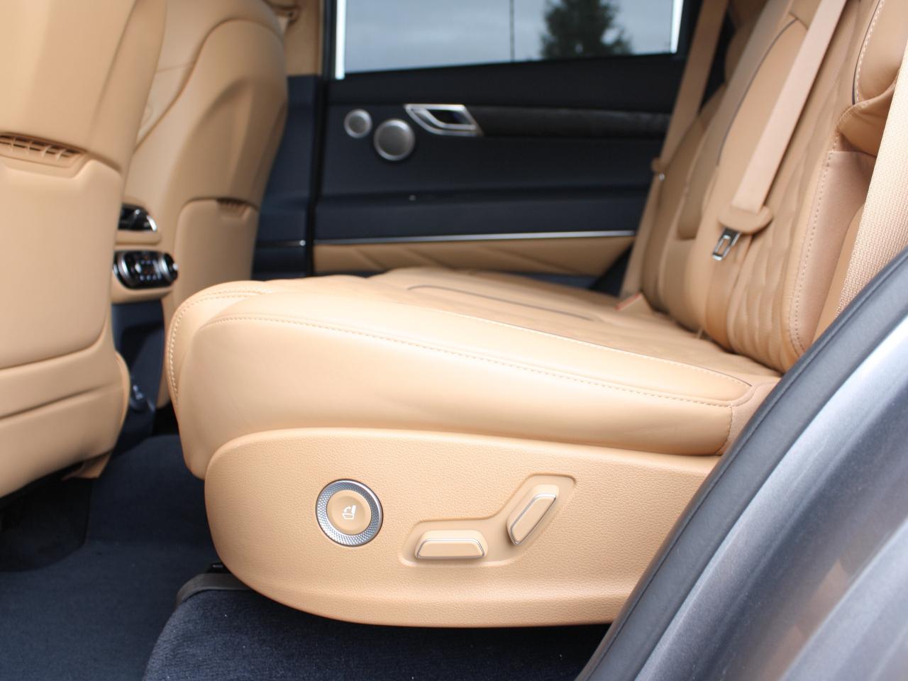 2024 Genesis GV80 Prestige 3.5T AWD / Vent Seats / 21” Alloys / Bose Photo