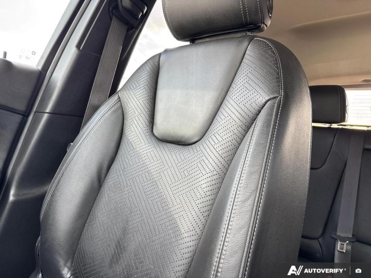 2020 Buick Encore GX Essence BACKUP CAM   BLUETOOTH   HTD SEATS   KEYLE Photo